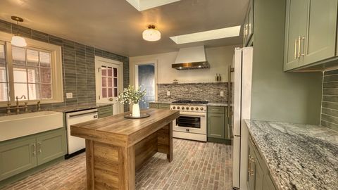 Tiny photo for 370 S Oriole Trail, Crystal Lake, IL 60014 (MLS # 12579608)