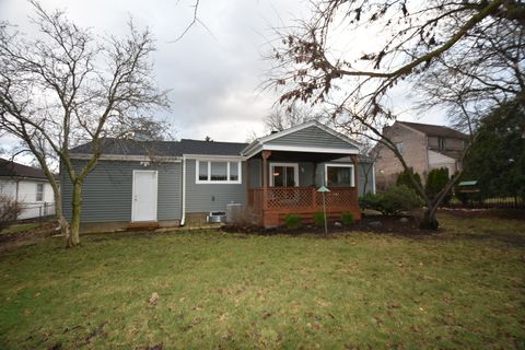 Tiny photo for 111 W Prairie Avenue, Wheaton, IL 60187 (MLS # 12587976)