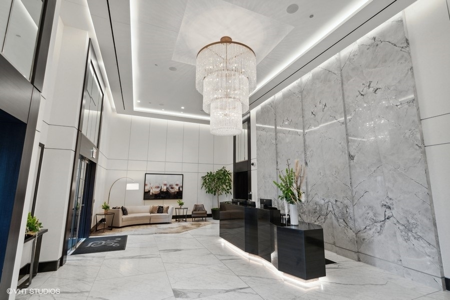 363 E Wacker Drive 3402