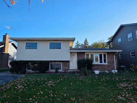 Photo of 311 George Street, Bensenville, IL 60106 (MLS # 12515838)