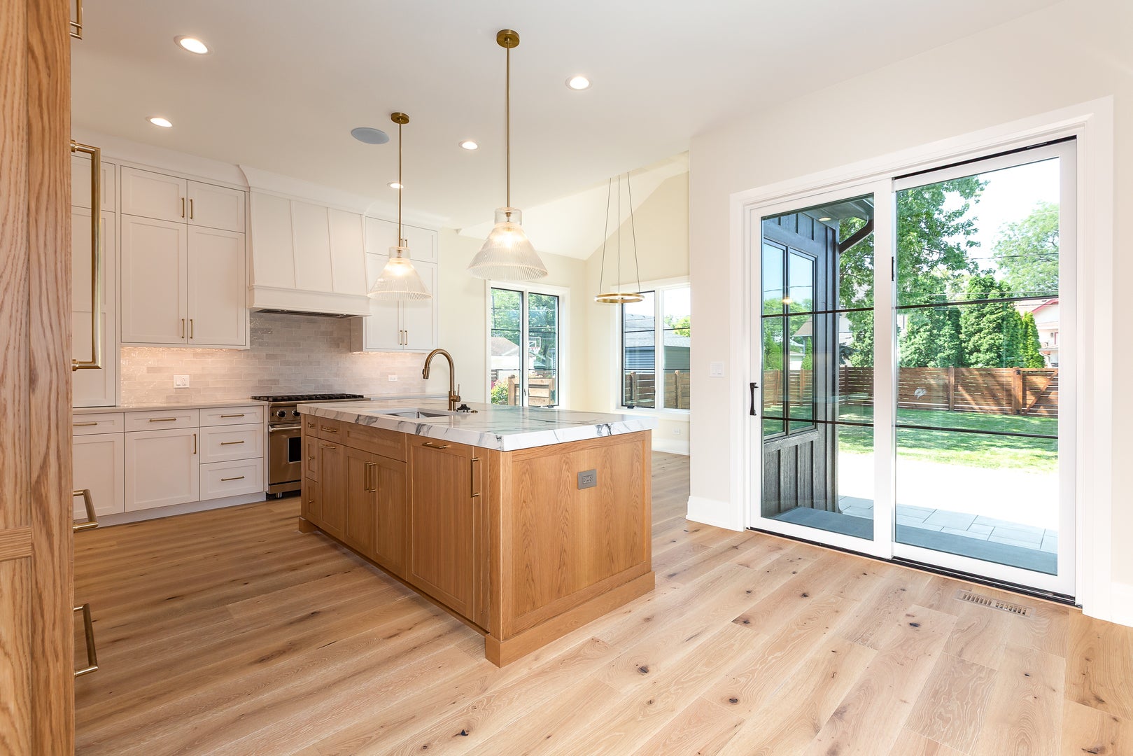 234 N Evergreen Avenue
