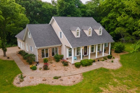 Tiny photo for 205 Blackhawk Drive, Carbondale, IL 62901 (MLS # 12662238)