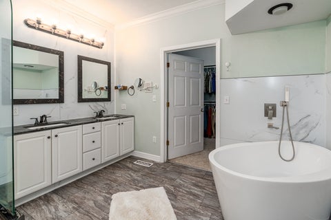 Tiny photo for 205 Blackhawk Drive, Carbondale, IL 62901 (MLS # 12662238)