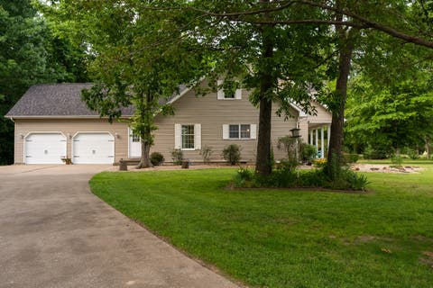 Tiny photo for 205 Blackhawk Drive, Carbondale, IL 62901 (MLS # 12662238)