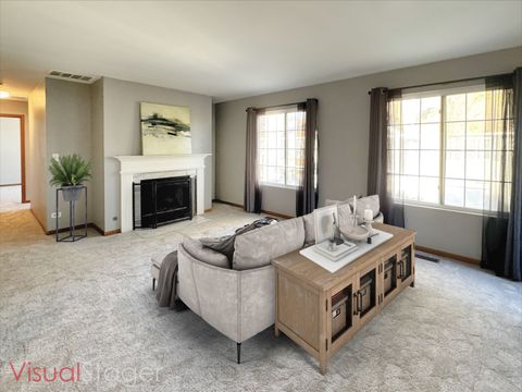 Tiny photo for 1236 Sandhurst Lane #1236, South Elgin, IL 60177 (MLS # 12515461)