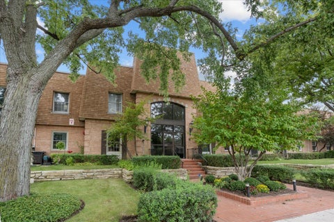 Photo of 1230 Park Avenue #210, Highland Park, IL 60035 (MLS # 12765641)