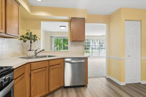 Tiny photo for 501 Grosse Pointe Circle, Vernon Hills, IL 60061 (MLS # 12690800)
