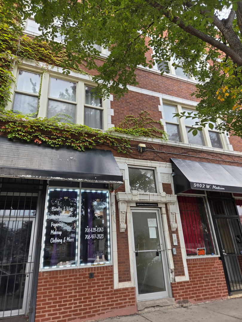 5902 W Madison Street 3