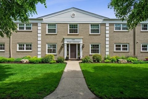 Photo of 1530 E Northwest Highway #2A, Arlington Heights, IL 60004 (MLS # 12591554)