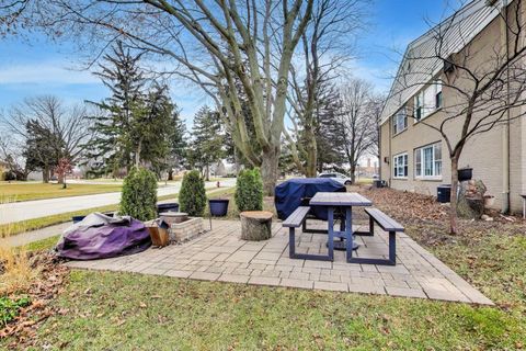 Tiny photo for 1530 E Northwest Highway #2A, Arlington Heights, IL 60004 (MLS # 12591554)