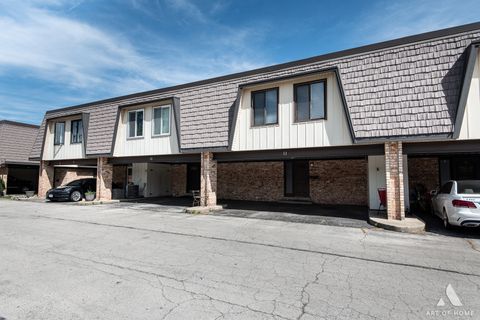 11 Cour Caravelle 11 Palos Hills IL 60465