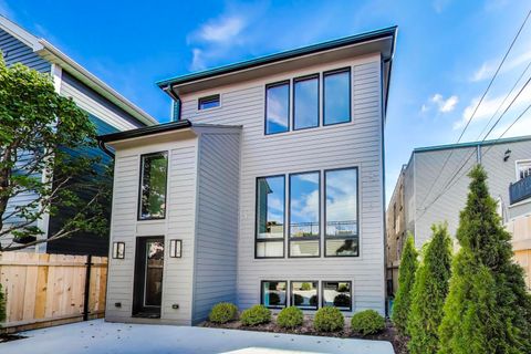 Tiny photo for 3846 N Bell Avenue, Chicago, IL 60618 (MLS # 12560638)