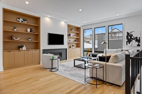 Tiny photo for 3846 N Bell Avenue, Chicago, IL 60618 (MLS # 12560638)