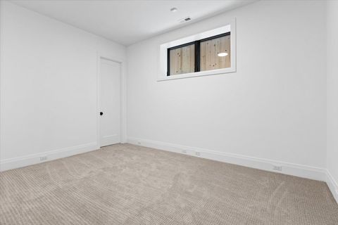 Tiny photo for 3846 N Bell Avenue, Chicago, IL 60618 (MLS # 12560638)