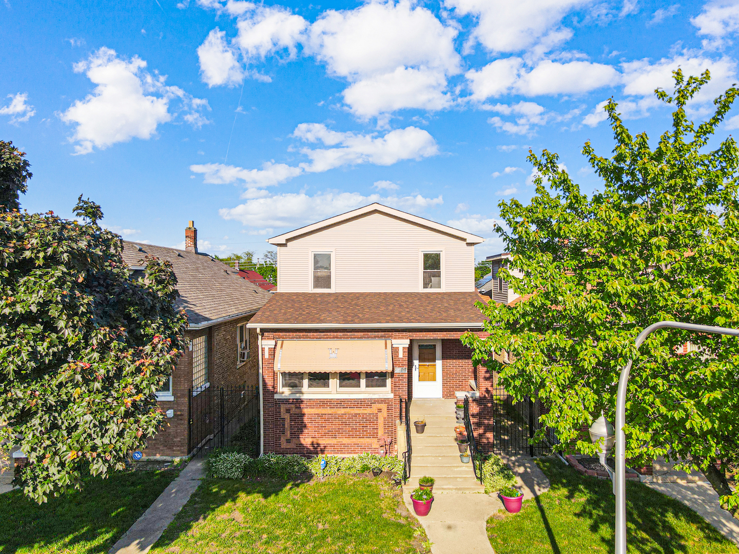 1511 N Monitor Avenue