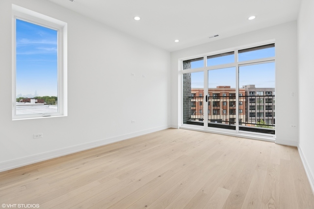 3219 N ELSTON Street 2