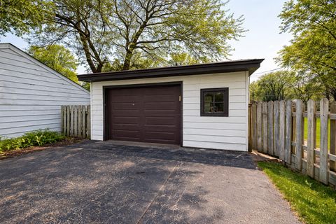 Tiny photo for 2109 Park Street, Rolling Meadows, IL 60008 (MLS # 12615232)