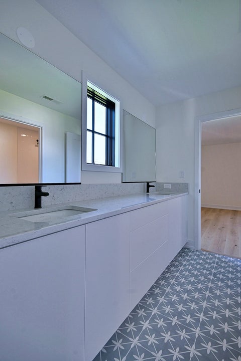 Tiny photo for 680 S Bryan Street, Elmhurst, IL 60126 (MLS # 12752375)