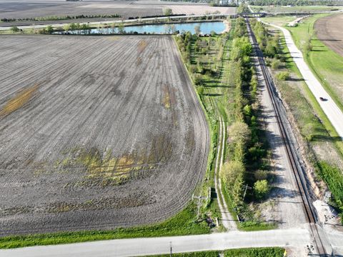 Tiny photo for 990 E 2800 North Road, Clifton, IL 60927 (MLS # 12263268)