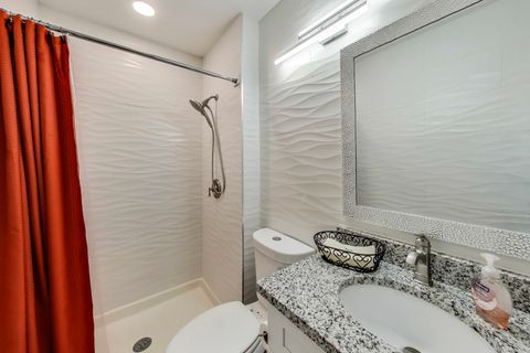 Tiny photo for 927 Garfield Avenue, Libertyville, IL 60048 (MLS # 12470137)