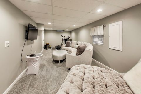 Tiny photo for 927 Garfield Avenue, Libertyville, IL 60048 (MLS # 12470137)
