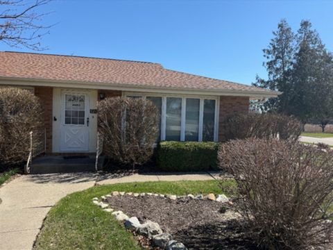 Tiny photo for 921 Northfield Drive, Aurora, IL 60505 (MLS # 12631028)