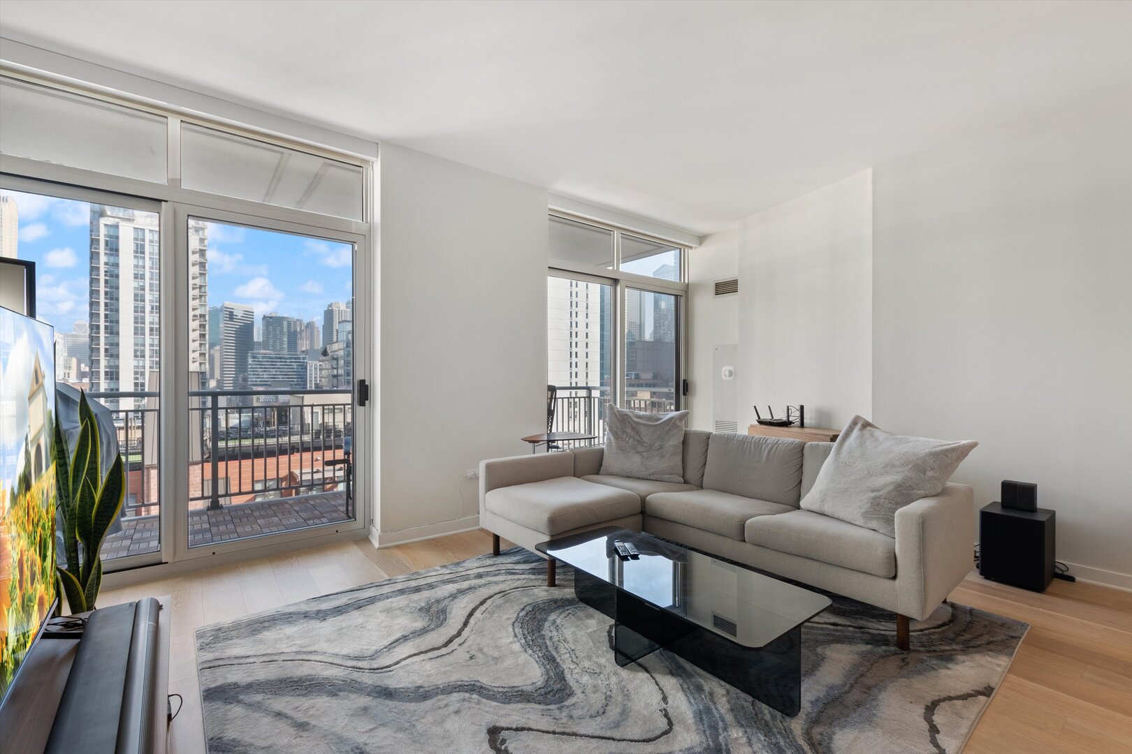 330 W Grand Avenue 1107