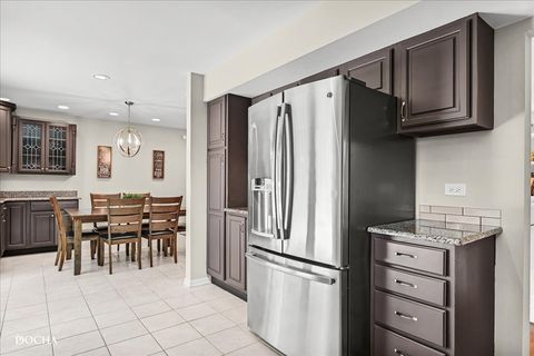 Tiny photo for 425 W Gartner Road, Naperville, IL 60540 (MLS # 12482159)