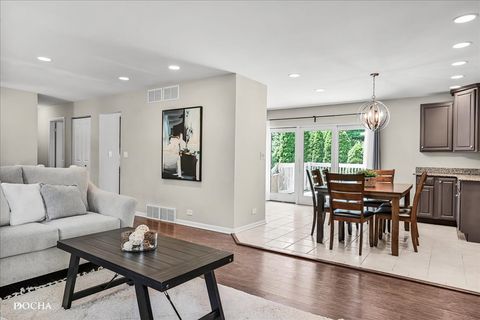 Tiny photo for 425 W Gartner Road, Naperville, IL 60540 (MLS # 12482159)