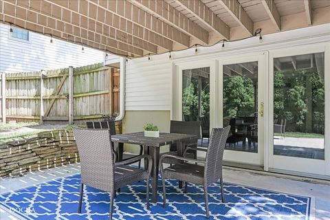 Tiny photo for 425 W Gartner Road, Naperville, IL 60540 (MLS # 12482159)