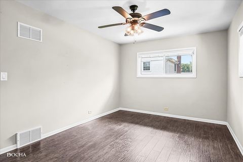 Tiny photo for 425 W Gartner Road, Naperville, IL 60540 (MLS # 12482159)