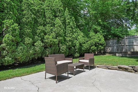 Tiny photo for 425 W Gartner Road, Naperville, IL 60540 (MLS # 12482159)