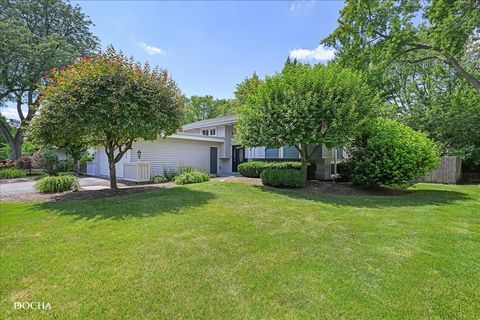 Tiny photo for 425 W Gartner Road, Naperville, IL 60540 (MLS # 12482159)