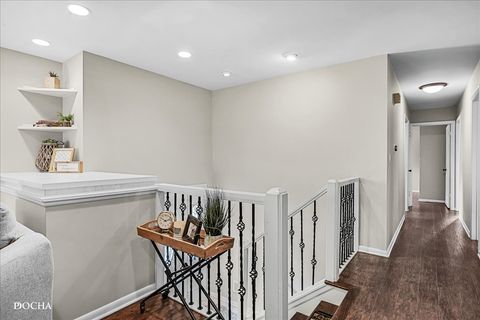 Tiny photo for 425 W Gartner Road, Naperville, IL 60540 (MLS # 12482159)