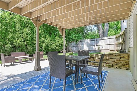 Tiny photo for 425 W Gartner Road, Naperville, IL 60540 (MLS # 12482159)
