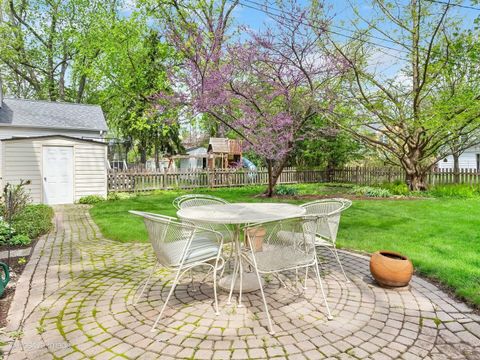 Tiny photo for 727 S Spring Avenue, La Grange, IL 60525 (MLS # 12628834)