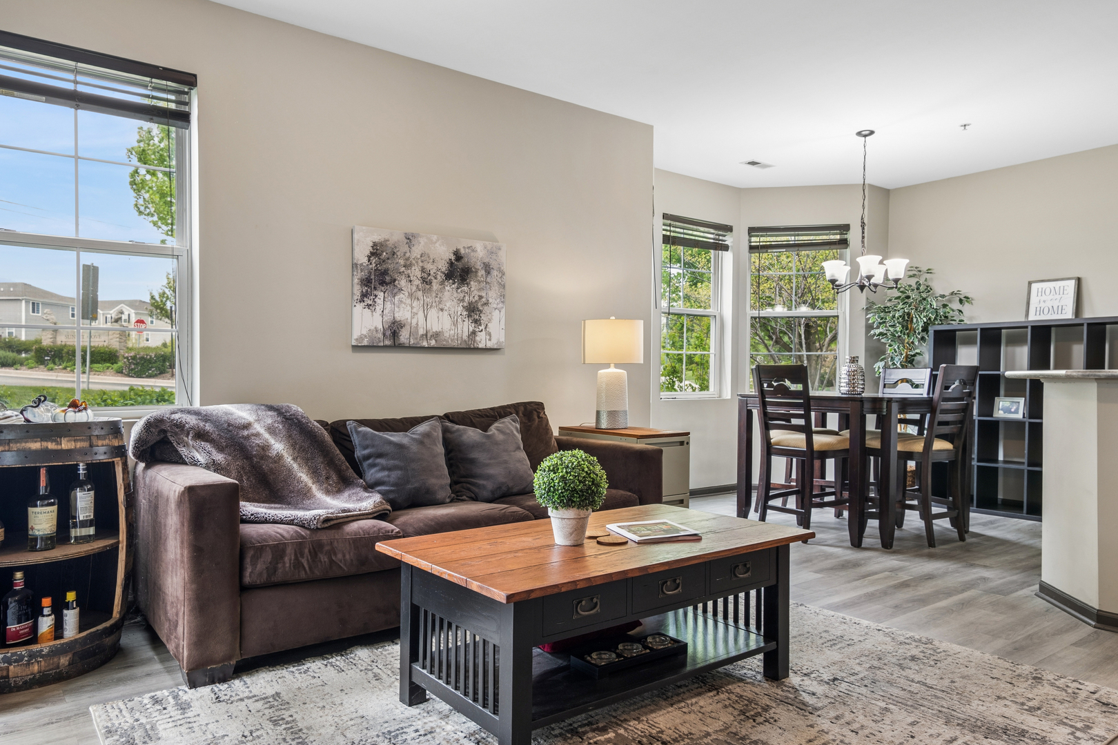 2305 Aurora Drive 8