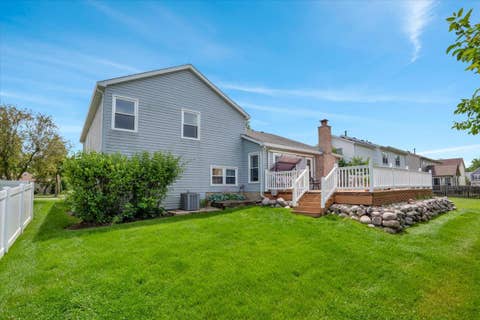 Tiny photo for 154 Newtown Drive, Buffalo Grove, IL 60089 (MLS # 12721452)