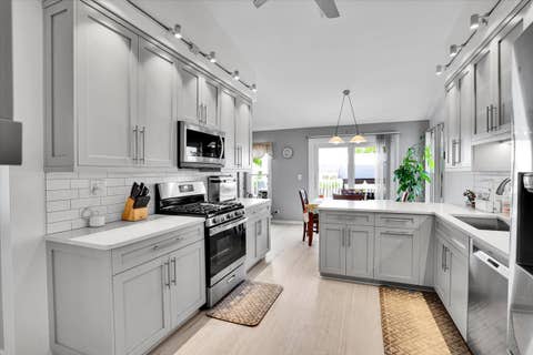Tiny photo for 154 Newtown Drive, Buffalo Grove, IL 60089 (MLS # 12721452)