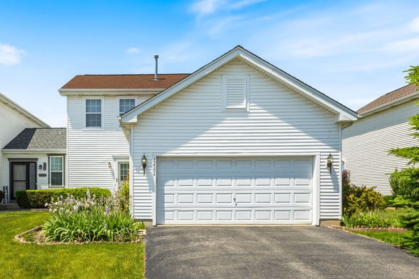 32504 MILLSTONE CIR, LAKEMOOR, IL 60051 - Image 9a2c0bdc929596d07e10764149dbe12e/653573828