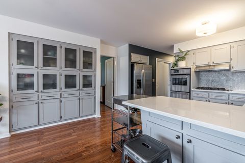 Tiny photo for 4820 W 106th Street, Oak Lawn, IL 60453 (MLS # 12524676)