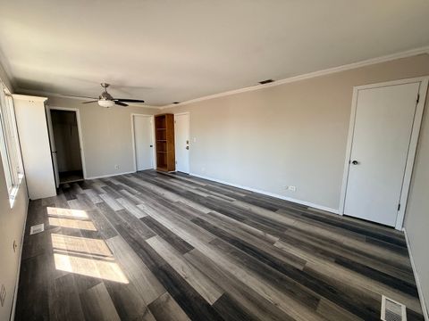 Tiny photo for 375 Longford Drive, Elgin, IL 60120 (MLS # 12628155)
