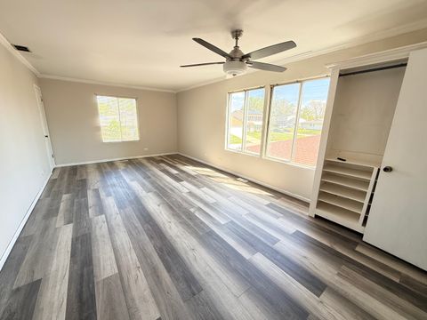 Tiny photo for 375 Longford Drive, Elgin, IL 60120 (MLS # 12628155)