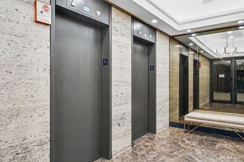 Tiny photo for 6033 N SHERIDAN Road #31M, Chicago, IL 60660 (MLS # 12720349)