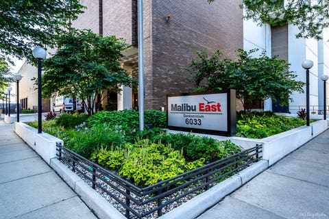 Photo of 6033 N SHERIDAN Road #31M, Chicago, IL 60660 (MLS # 12720349)
