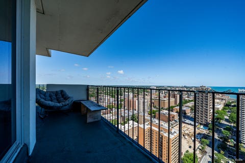 Tiny photo for 6033 N SHERIDAN Road #31M, Chicago, IL 60660 (MLS # 12720349)