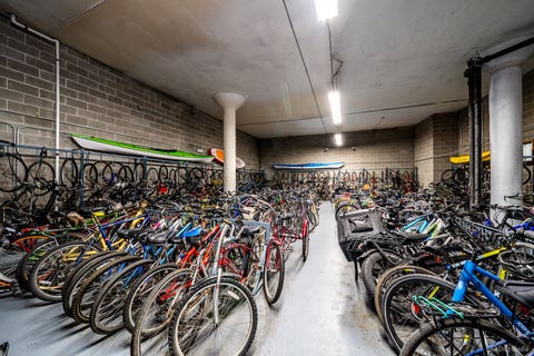 Tiny photo for 6033 N SHERIDAN Road #31M, Chicago, IL 60660 (MLS # 12720349)