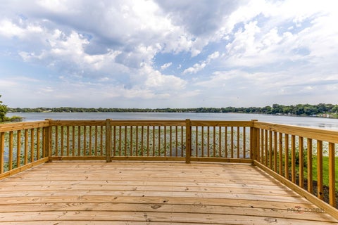 Tiny photo for 807 Lakeview Drive, Round Lake, IL 60073 (MLS # 12748116)