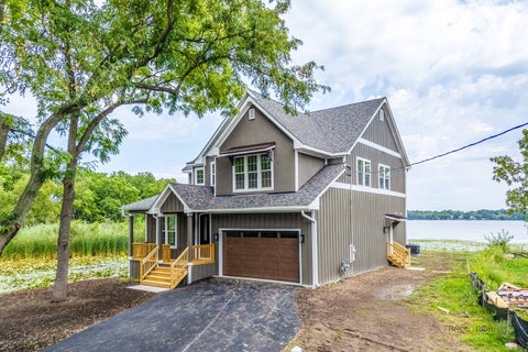 Tiny photo for 807 Lakeview Drive, Round Lake, IL 60073 (MLS # 12748116)