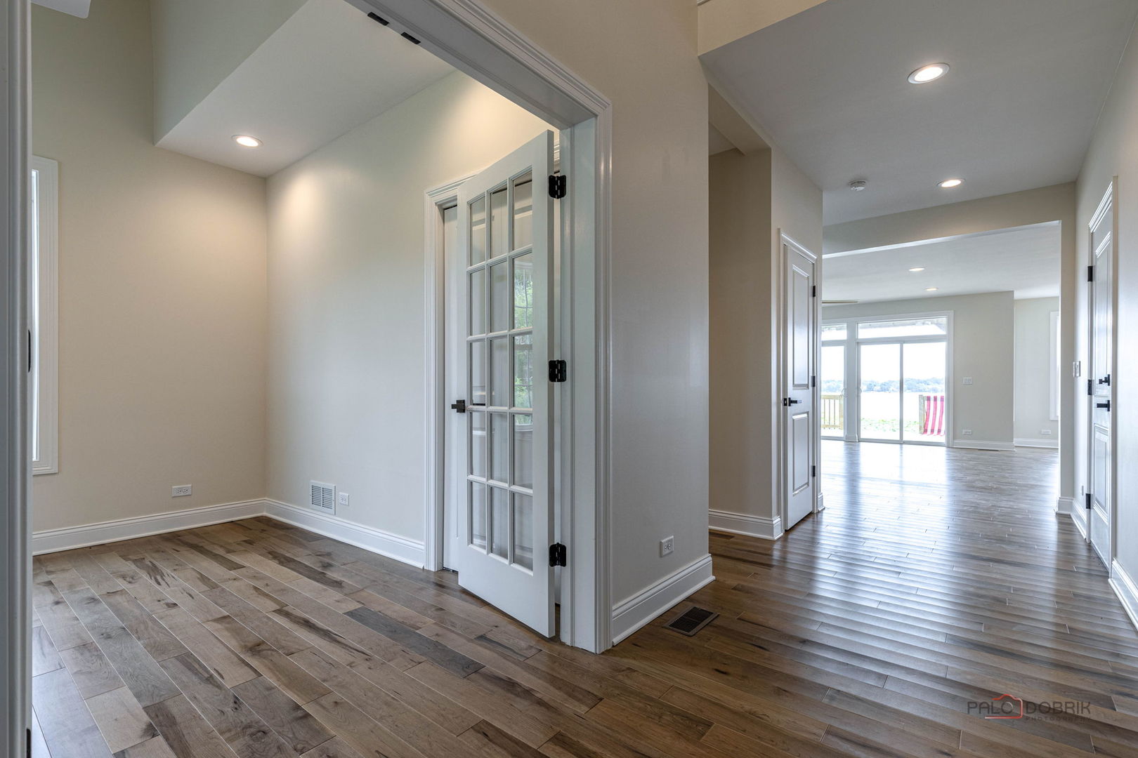 807 Lakeview Drive